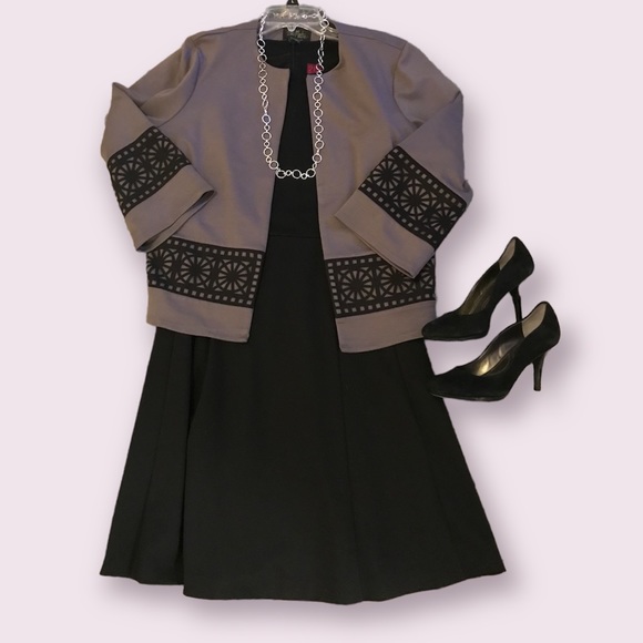 Bob Mackie Wearable Art Ladies Grey and Black Suit Jacket Size Medium NWOT - Picture 3 of 10